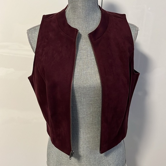JACK BY BB DAKOTA Burgundy Faux Suede Crop Fitted Vest Zipper Closure, Size L - Picture 6 of 9